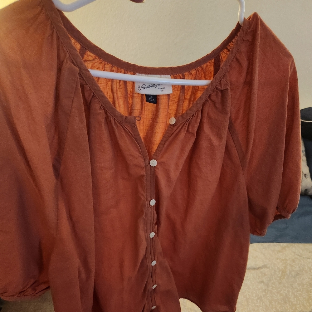 Universal Thread Women's Rust Button-Up Blouse